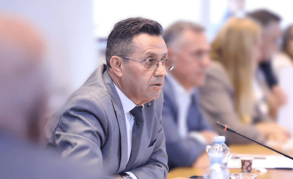 “Luftë hibride” ndaj Kosovës, Islami ngre alarmin për ndërhyrjen e Serbisë në procesin zgjedhor