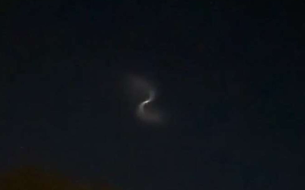 Drita misterioze mbi Angli - alienë apo raketë?