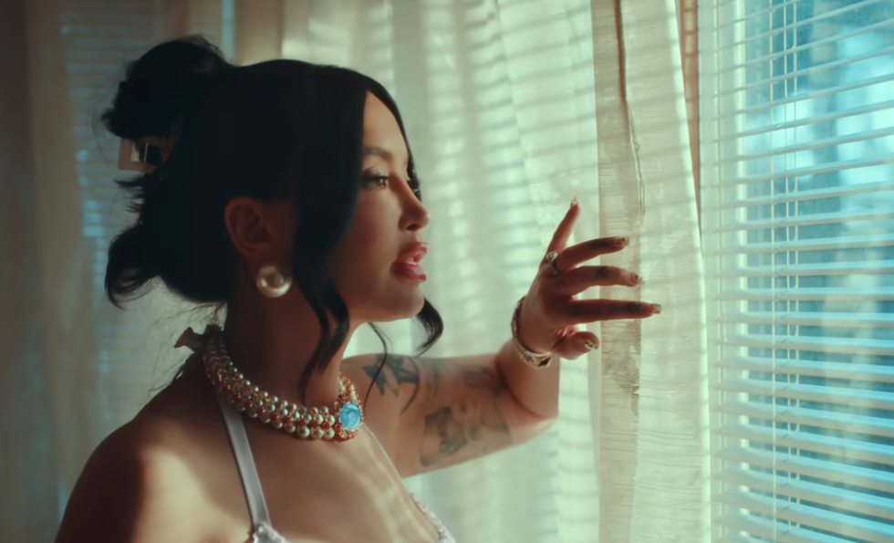 Dafina Zeqiri publikon projektin e shumëpritur "Ku shkove natën"