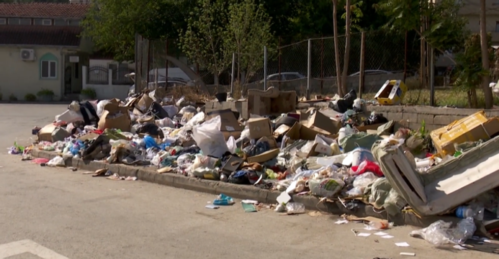 Mitkovski: Ndalimi i hedhjes së mbeturinave nga ora 22:00 deri në 06:00 bëhet kryesisht për bizneset Mitkovski: Ndalimi i hedhjes së mbeturinave nga ora 22:00 deri në 06:00 bëhet kryesisht për bizneset