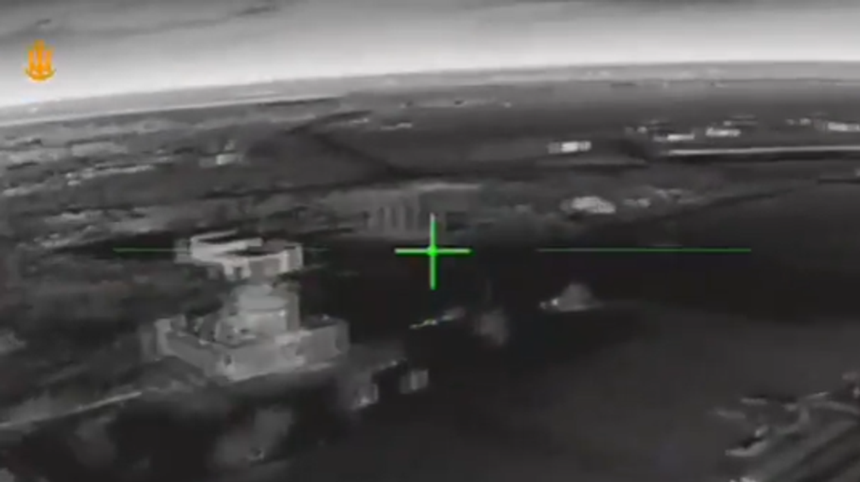 Ukrainasit shkatërrojnë bazën ruse në Krime me një sulm të vetëm, publikohen pamjet