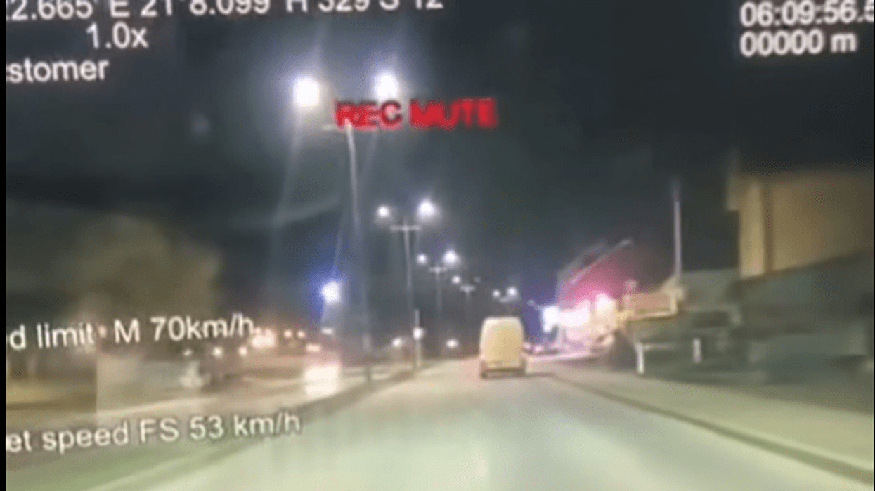 I riu nga Ferizaj ndëshkohet për kundërvajtje të rëndë, voziti me 162 km/h në zonën ku ishte 50 I riu nga Ferizaj ndëshkohet për kundërvajtje të rëndë, voziti me 162 km/h në zonën ku ishte 50