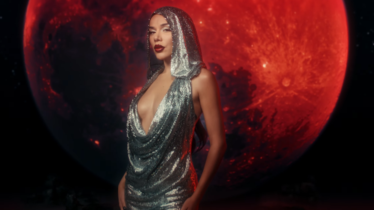 Tayna publikon këngën e re "Diamond" për ditëlindjen e 29-të