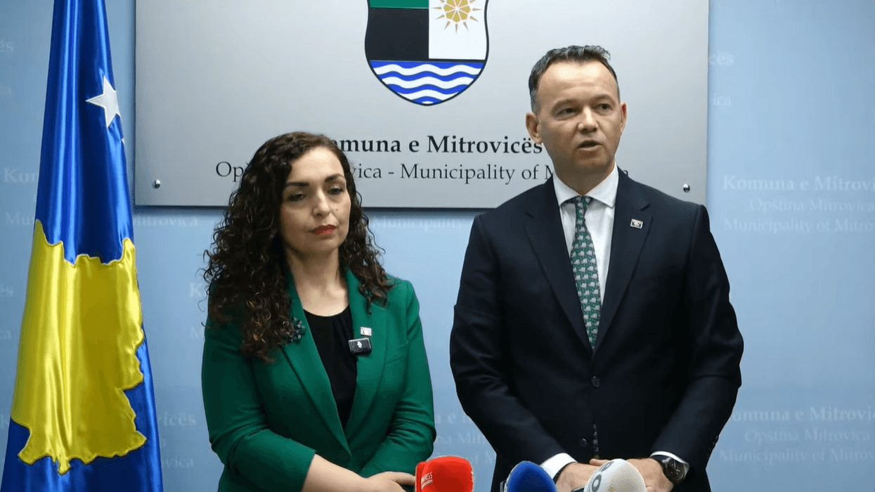 Osmani dhe Peci diskutojnë për nevojat dhe perspektivën e qytetit të Mitrovicës Osmani dhe Peci diskutojnë për nevojat dhe perspektivën e qytetit të Mitrovicës