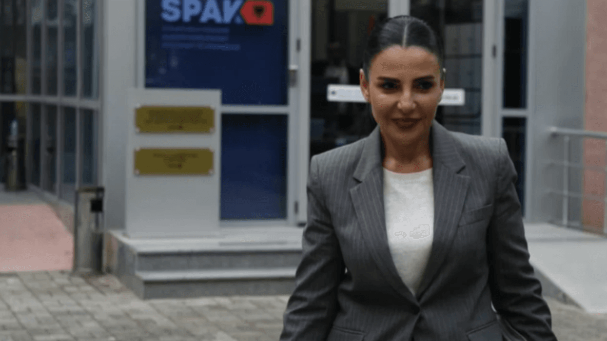 Kushtetuesja e ktheu në detyrë, SPAK i kërkon Kuvendit heqjen e imunitetit të zv.kryeministres Belinda Balluku Kushtetuesja e ktheu në detyrë, SPAK i kërkon Kuvendit heqjen e imunitetit të zv.kryeministres Belinda Balluku