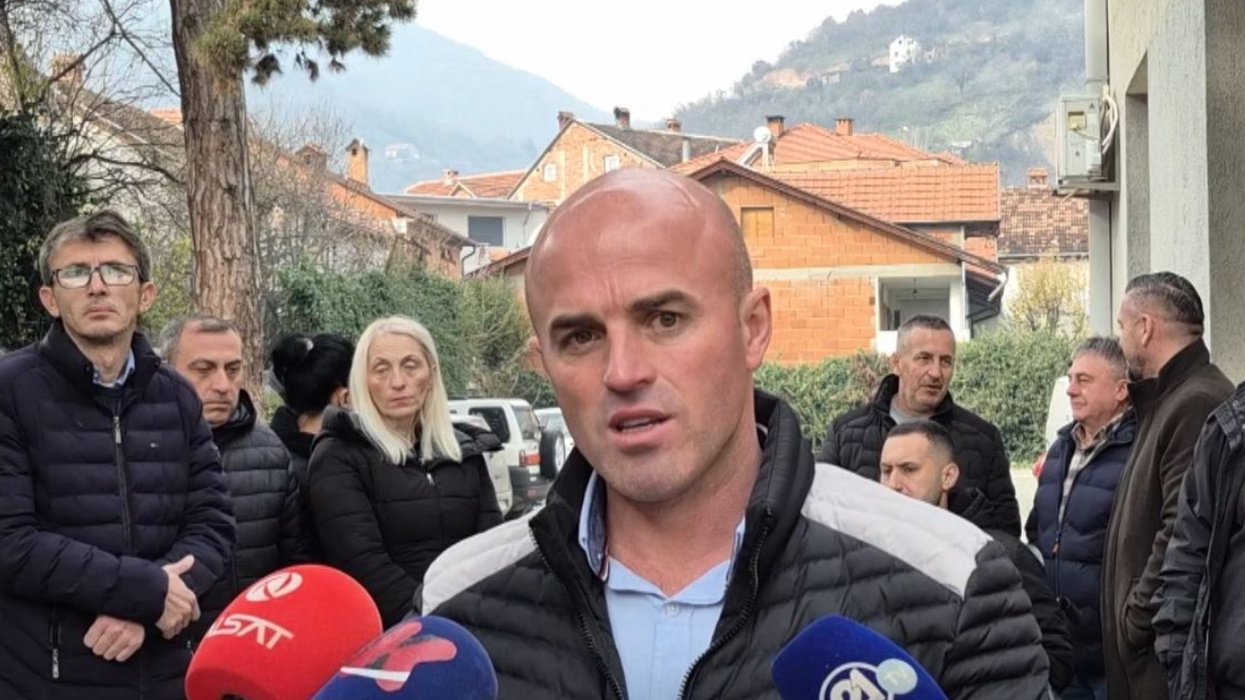 Bojkot paralajmërues në Librat Amë në Tetovë, qytetarët mbeten pa shërbime, por i mirëkuptojnë