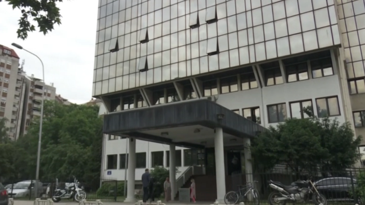 ESHR: Mbi 2 milionë euro më pak në buxhetin e shtetit për shkak të lëndëve të vjetëruara në Ministrinë e Ekonomisë dhe Punës ESHR: Mbi 2 milionë euro më pak në buxhetin e shtetit për shkak të lëndëve të vjetëruara në Ministrinë e Ekonomisë dhe Punës