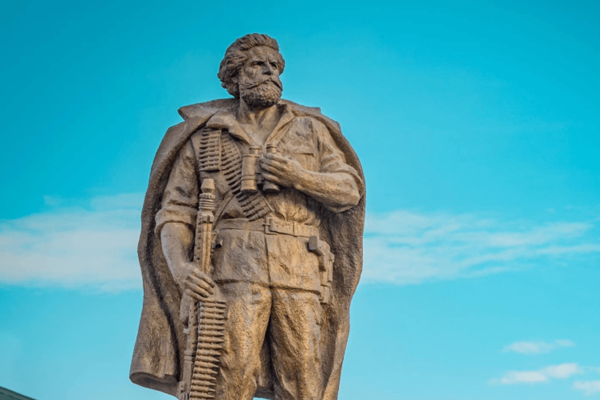 Qeveria nis procedurat për ngritjen e Memorialit për Familjen Jashari dhe Epopenë e UÇK-së në Itali Qeveria nis procedurat për ngritjen e Memorialit për Familjen Jashari dhe Epopenë e UÇK-së në Itali