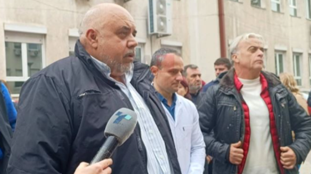 Protestë e mjekëve edhe në Shkup, kërkojnë në të gjitha qytetet të njëjtën pagë fillestare neto