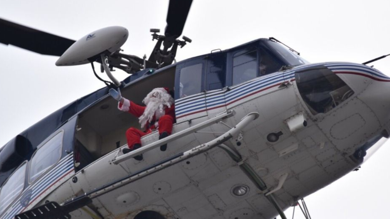 Babagjyshi dhe superherojtë e filmave vizatimor shpërndanë pako fëmijët e shtruar në Klinikën e Fëmijëve në Shkup