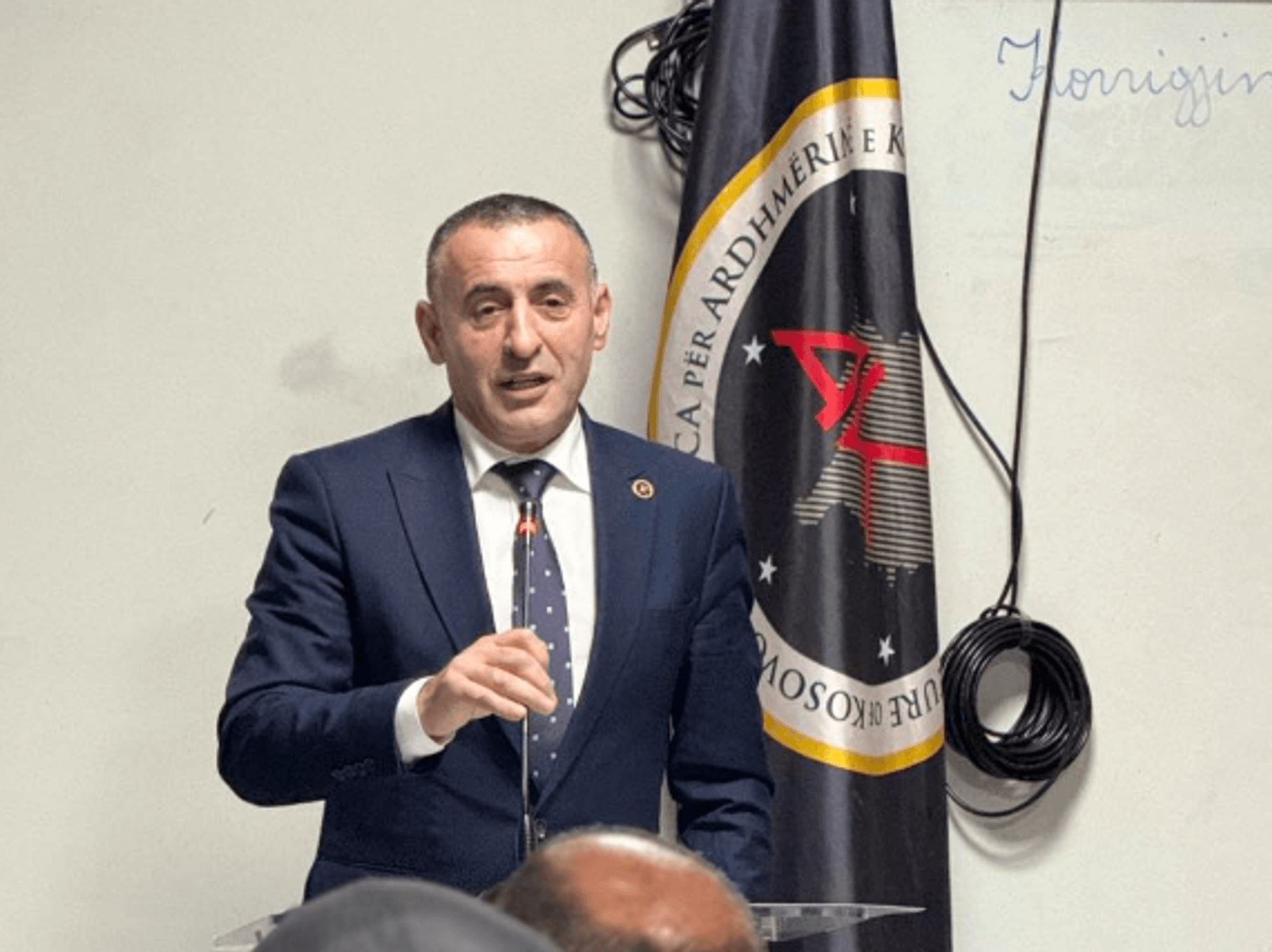 Lahi Brahimaj fton qytetarët në tubimin përmbyllës të AAK-së Lahi Brahimaj fton qytetarët në tubimin përmbyllës të AAK-së
