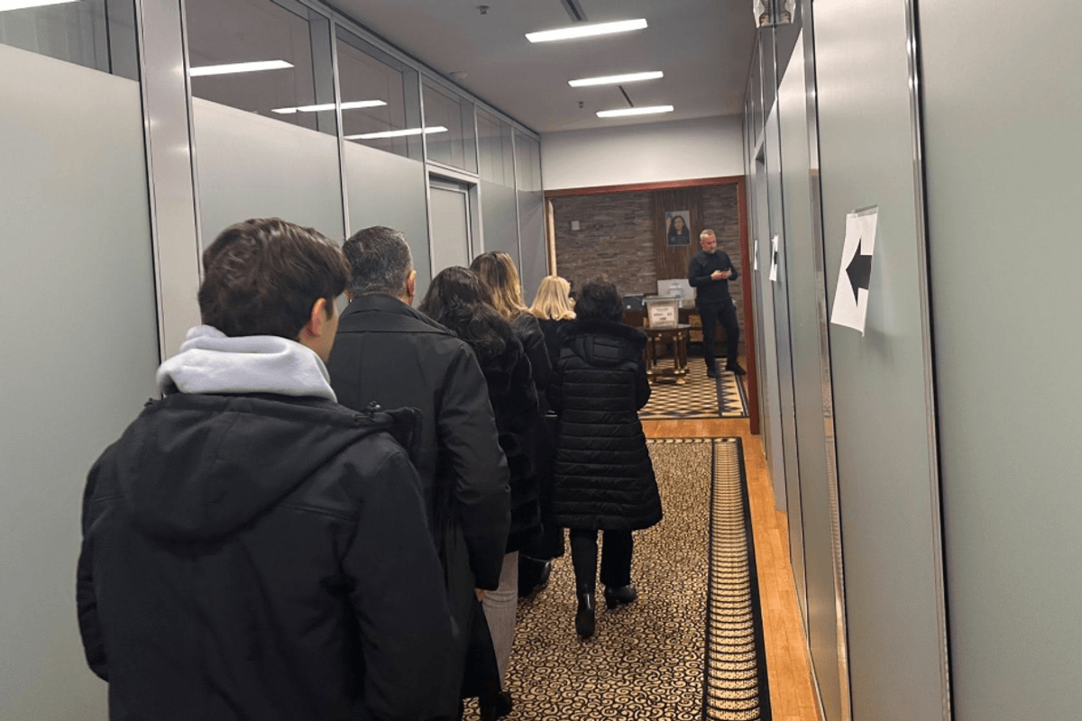 Diaspora voton, deri në ora 13:00 votuan 36,89 për qind e votuesve të regjistruar Diaspora voton, deri në ora 13:00 votuan 36,89 për qind e votuesve të regjistruar
