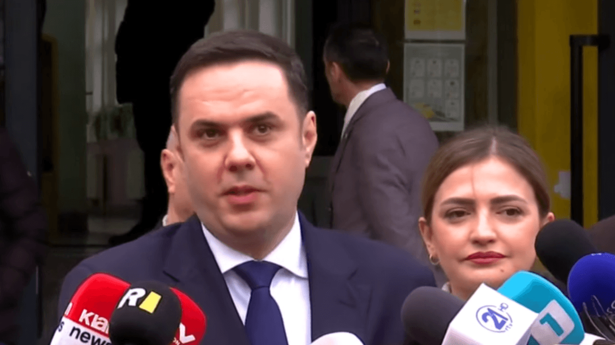 Abdixhiku: Qytetarët të votojnë për largim nga zymtësia dhe bllokada Abdixhiku: Qytetarët të votojnë për largim nga zymtësia dhe bllokada