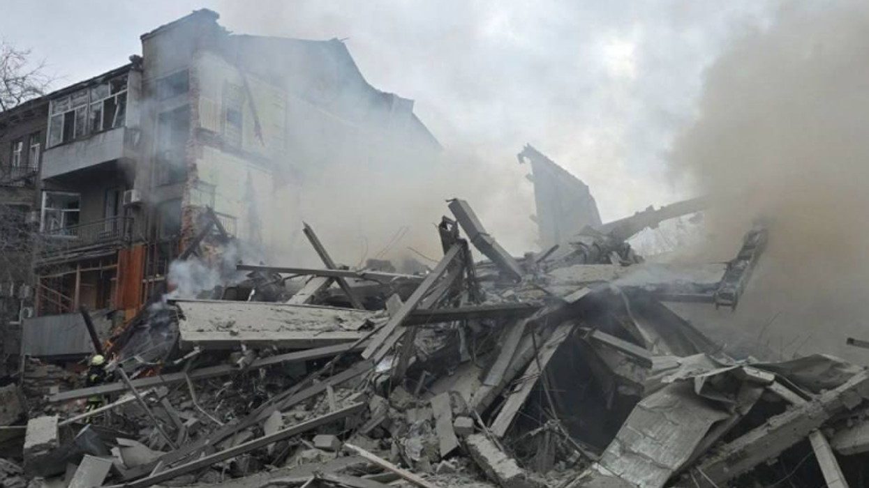 Rusët me raketa balistike sulmojnë vendbanimet civile në Ukrainë