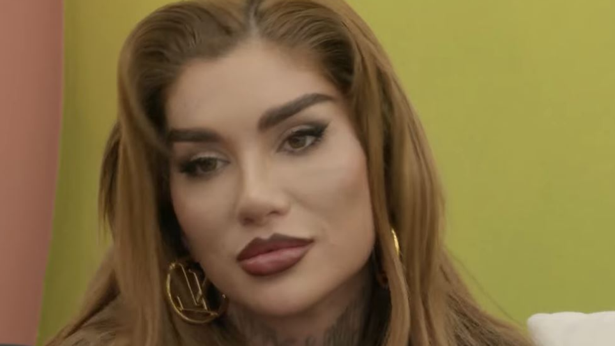 U torturua nga babai sa ishte e vogël, Bia: E kam falur babain