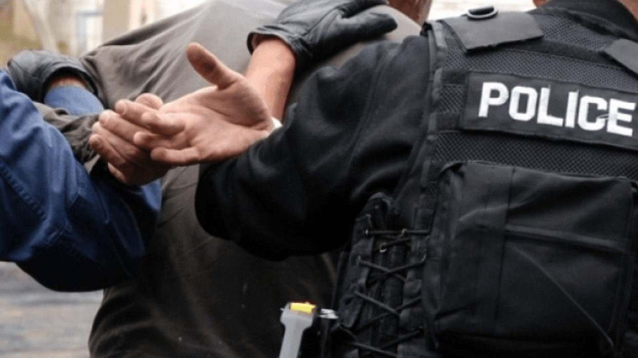 Arrestohet një 32 vjeçar, dyshohet për grabitje në një vilë të Çagllavicës Arrestohet një 32 vjeçar, dyshohet për grabitje në një vilë të Çagllavicës