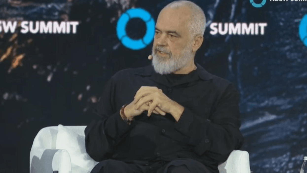 Rama: Do t’i shesim energji Evropës dhe bashkë me miqtë tanë arabë do të bëjmë para Rama: Do t’i shesim energji Evropës dhe bashkë me miqtë tanë arabë do të bëjmë para