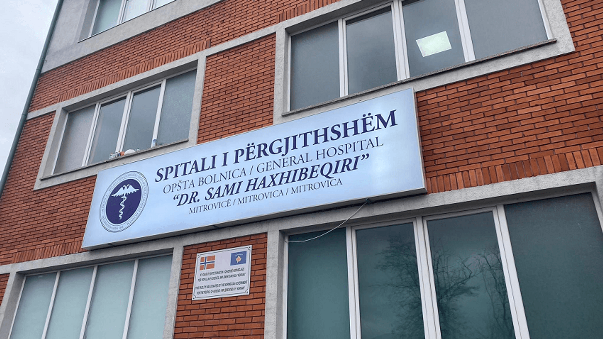 Oda e Infermierëve kërkon hetim për sulmin ndaj punëtorëve të Spitalit të Mitrovicës