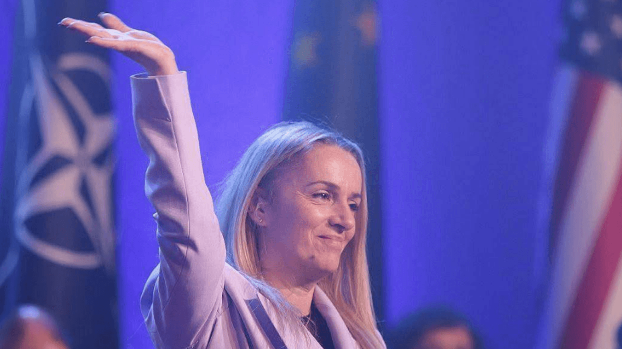 Jep dorëheqje asamblistja e AAK-së në Gjakovë, ish-drejtoresha e Arsimit Jep dorëheqje asamblistja e AAK-së në Gjakovë, ish-drejtoresha e Arsimit