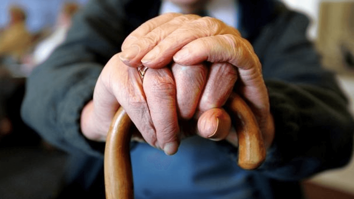 Ministria del me njoftim për lajmërimin e pensionistëve