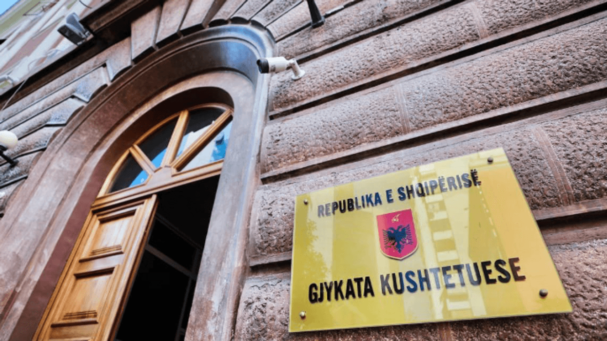 Pezullimi i Ballukut, nis seanca në Kushtetuese! Kryeministria: SPAK shkeli ligjin Pezullimi i Ballukut, nis seanca në Kushtetuese! Kryeministria: SPAK shkeli ligjin