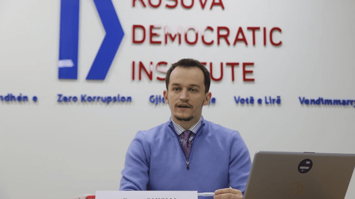 Cakolli nga KDI: Rreth 80 mijë vota të kandidatëve në zgjedhjet e Kosovës rezultojnë të pasakta pas rinumërimit Cakolli nga KDI: Rreth 80 mijë vota të kandidatëve në zgjedhjet e Kosovës rezultojnë të pasakta pas rinumërimit