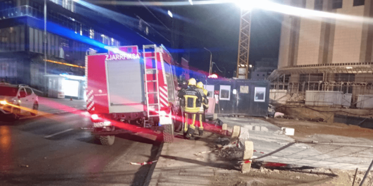Erërat e forta shkaktojnë dëme materiale në Prishtinë Erërat e forta shkaktojnë dëme materiale në Prishtinë