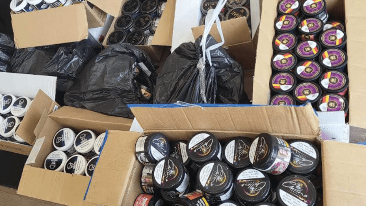 Dogana konfiskoi mallra duhani me vlerë mbi 1.8 milionë denarë në Strugë