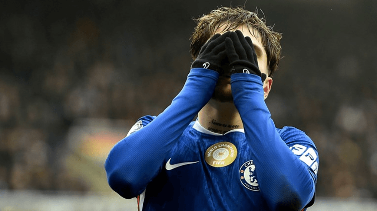 Një rregull pak i njohur i UEFA-s mund t’i kushtojë Chelseat një ndeshje në shtëpi në Ligën e Kampionëve