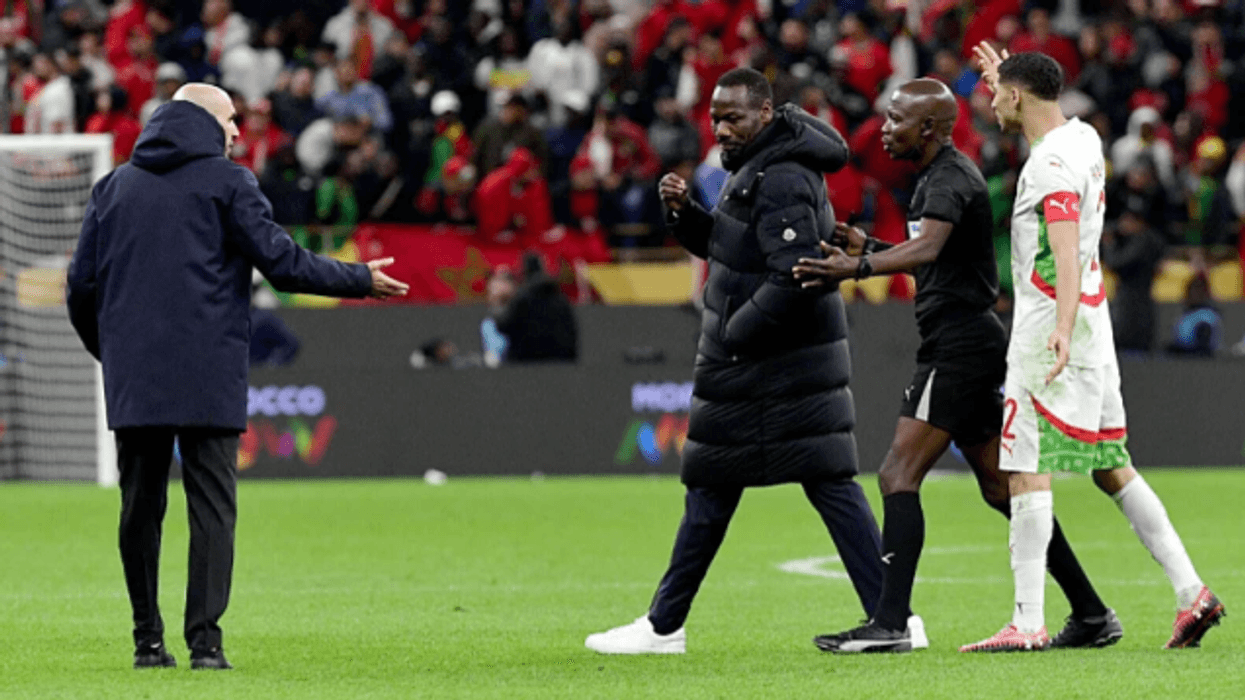 Lëshuan fushën në finale - Senegali dhe trajneri i tyre marrin dënime të mëdha