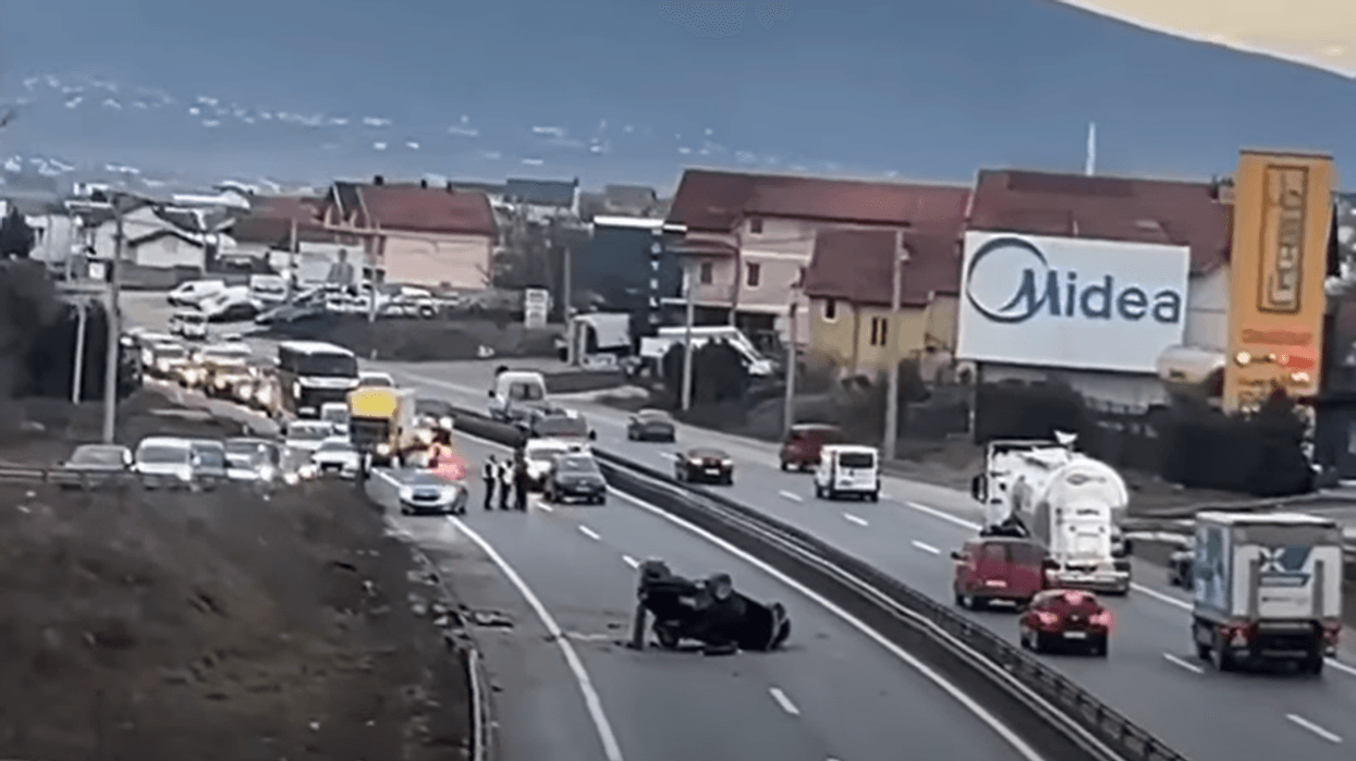 Rrokulliset një veturë tek Kroni i Mbretit në Drenas Rrokulliset një veturë tek Kroni i Mbretit në Drenas