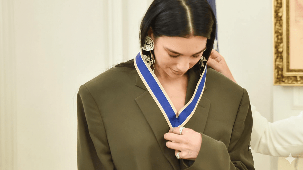 Dua Lipa – portretizimi më i bukur shqiptar Dua Lipa – portretizimi më i bukur shqiptar