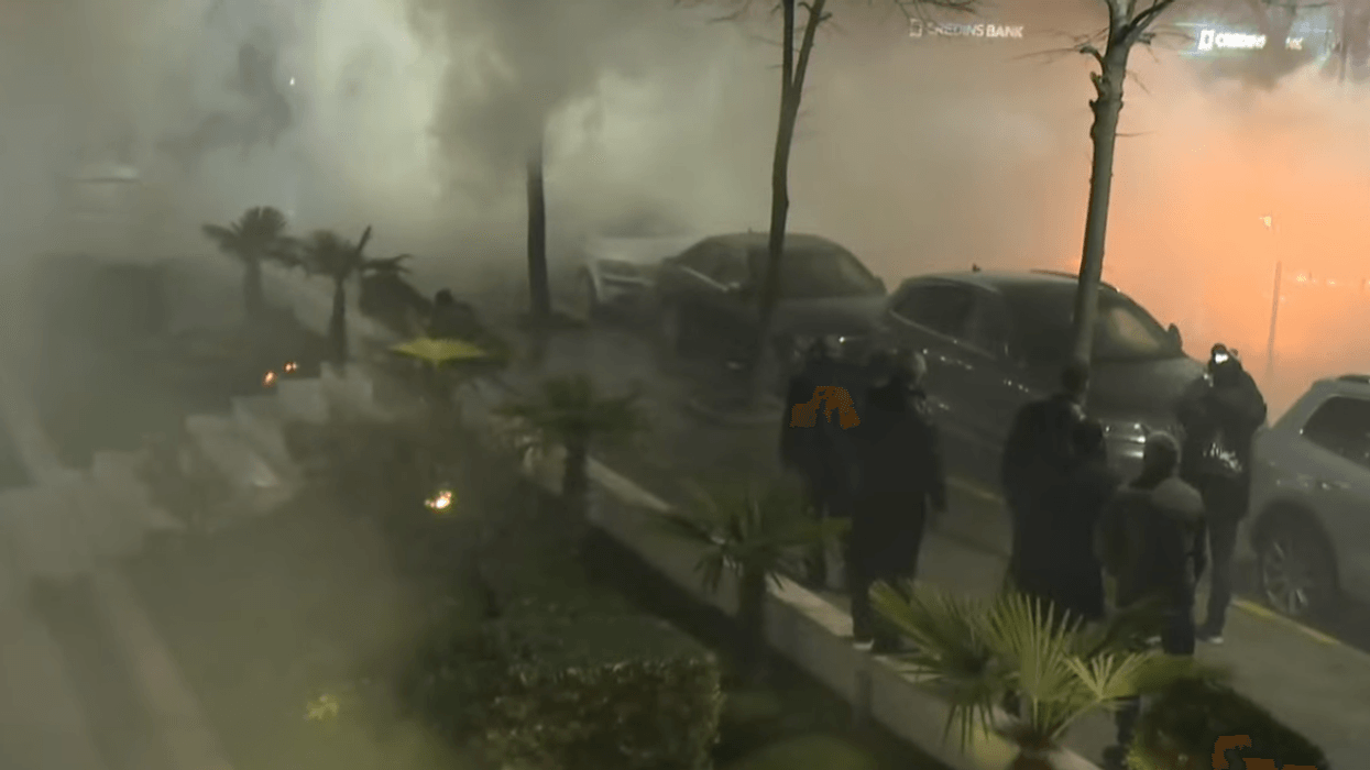 Protesta e opozitës, situatë e tensionuar në ish-Bllok - policia me gaz lotsjellës