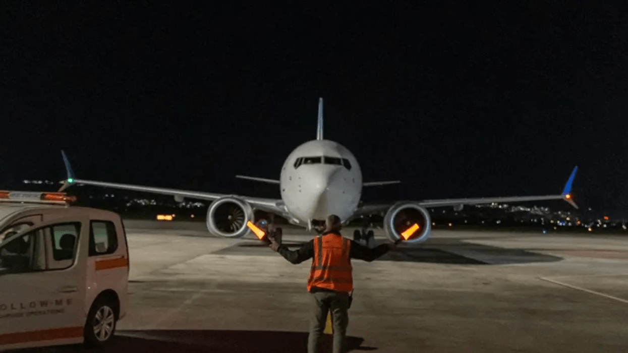 Arrin në Shkup grupi i dytë i qytetarëve të evakuuar nga Emiratet e Bashkuara Arabe