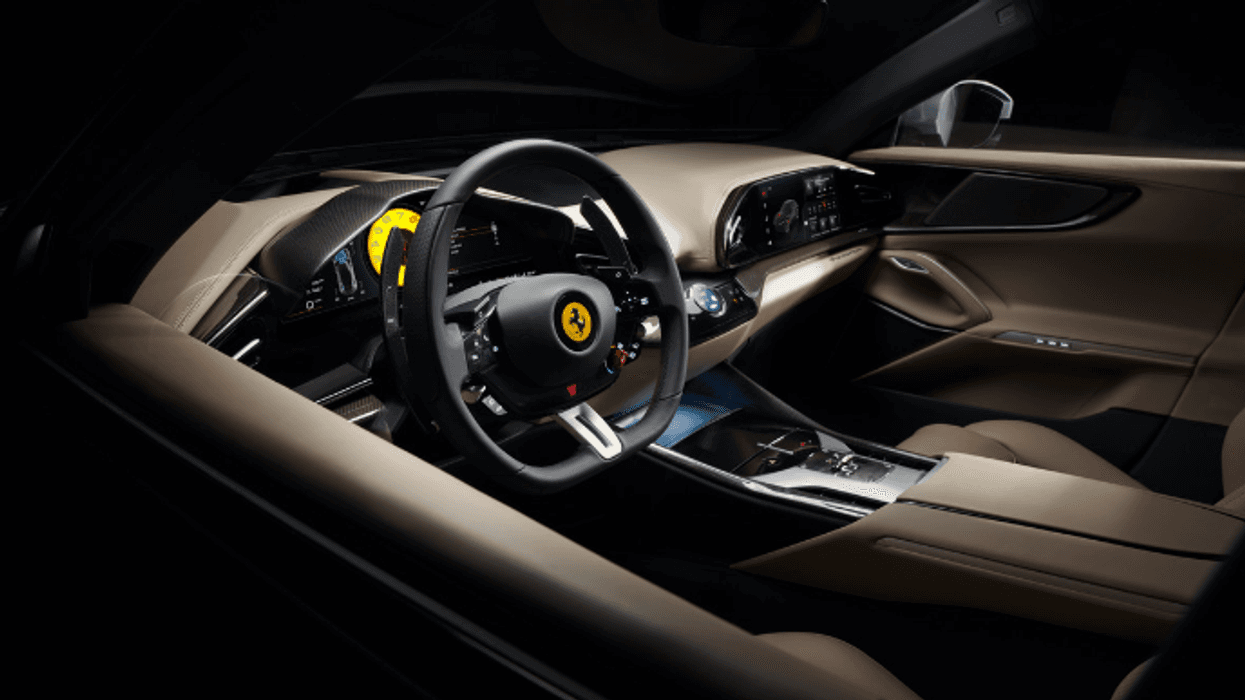 Ferrari pranoi se funksionet me prekje janë më të lira se butonat e vërtetë Ferrari pranoi se funksionet me prekje janë më të lira se butonat e vërtetë