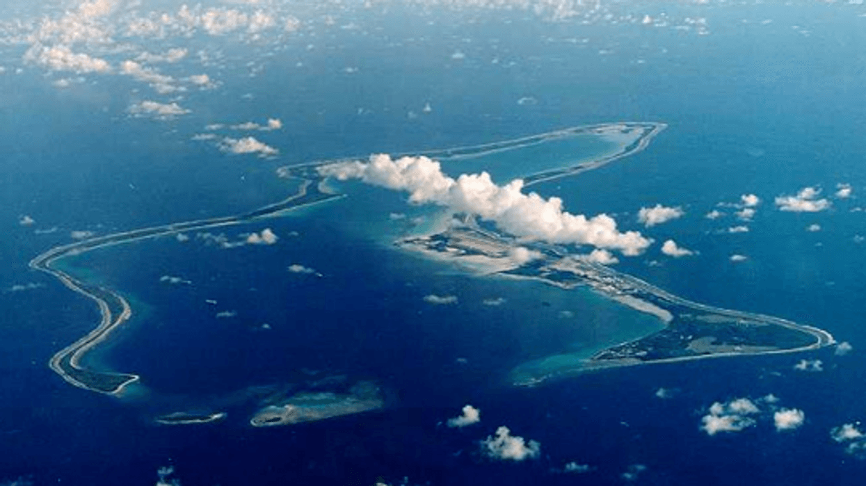 Irani sulmon objektiva jashtë Lindjes së Mesme - lëshon raketa ndaj bazës amerikano-britanike në Diego Garcia Irani sulmon objektiva jashtë Lindjes së Mesme - lëshon raketa ndaj bazës amerikano-britanike në Diego Garcia