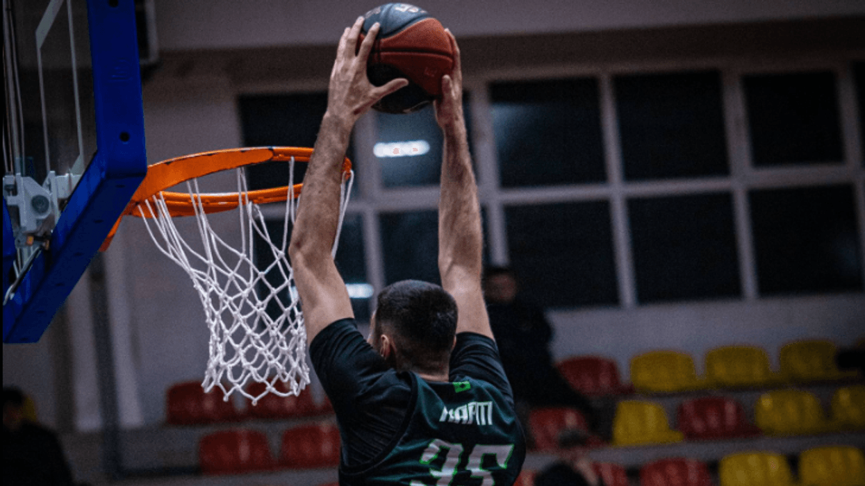 Trepça vazhdon dominimin, mposht Golden Eagle Yllin