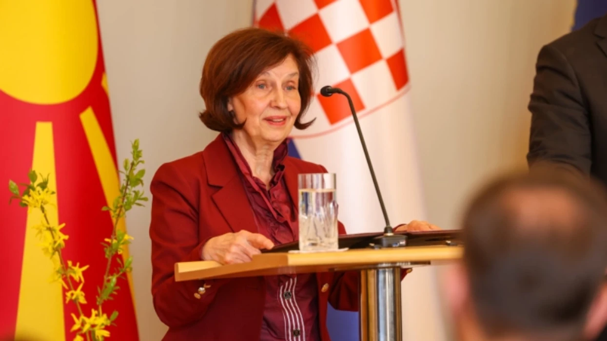 Siljanovska-Davkova: Rreth 80% e qytetarëve nuk duan ta ndryshojnë Kushtetutën, ndërsa 70% janë për anëtarësim në BE