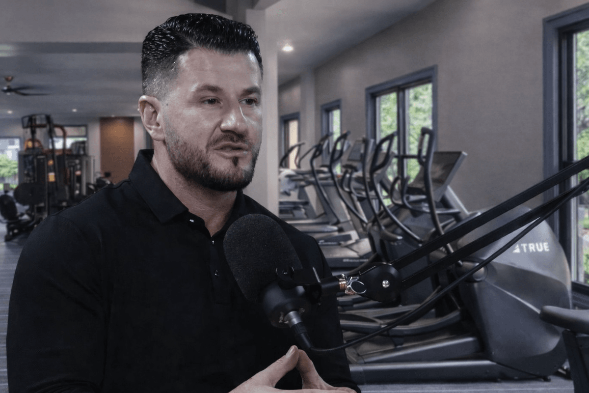 Trajneri Arbër Peci: Traka e vrapimit është për trajnerët që nuk u kushtojnë kohë klientëve Trajneri Arbër Peci: Traka e vrapimit është për trajnerët që nuk u kushtojnë kohë klientëve