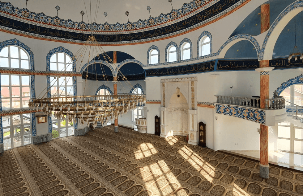 Vidhen para në xhaminë e Sllatinës së Tetovës