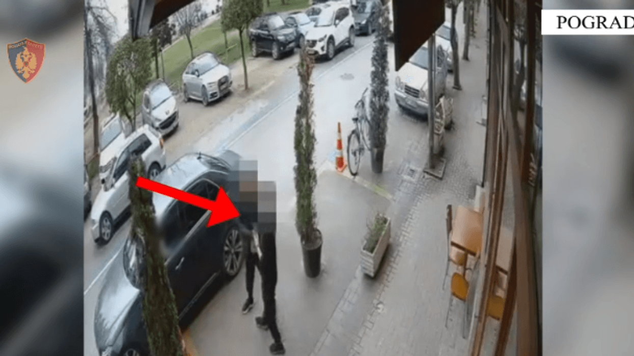 Tentuan ta rrëmbejnë 17-vjeçarin në Pogradec, e rrahin dhe e therin me thikë Tentuan ta rrëmbejnë 17-vjeçarin në Pogradec, e rrahin dhe e therin me thikë