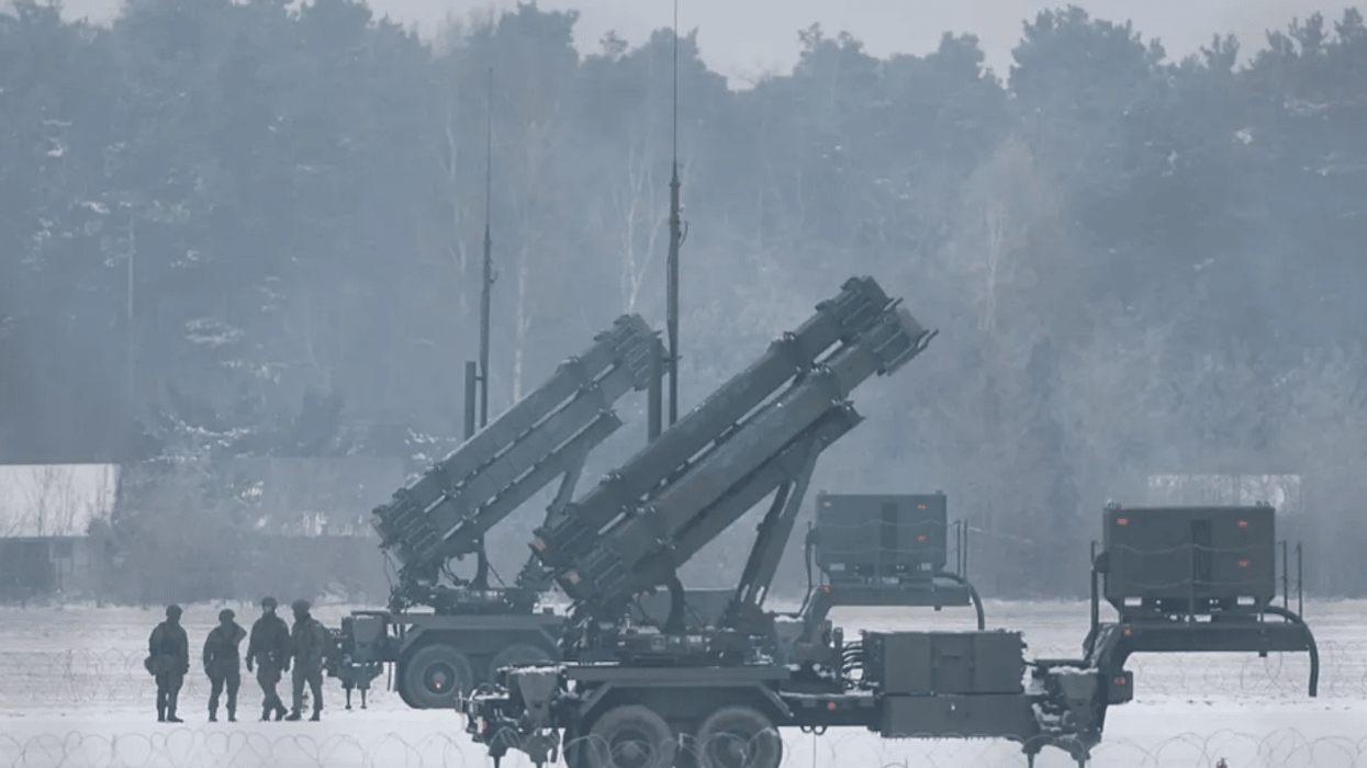 Zvicra synon të heqë dorë nga blerja e sistemit amerikan të mbrojtjes ajrore Patriot për shkak të vonesave në dorëzim