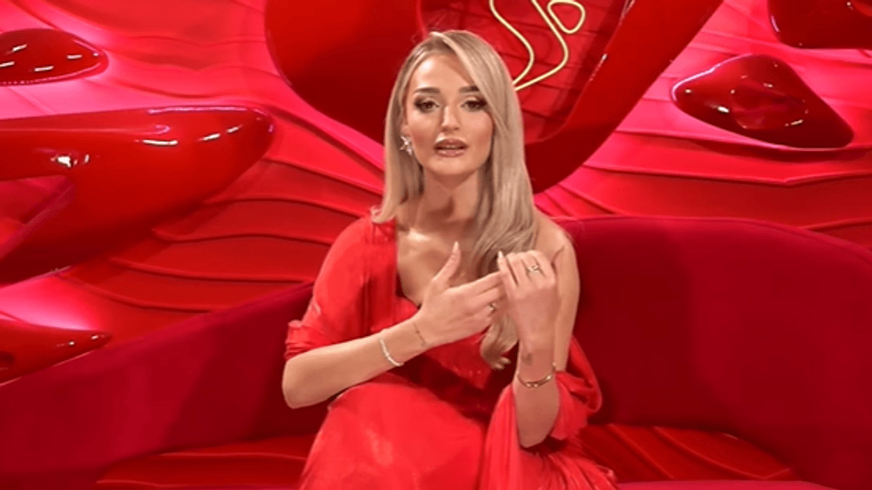 E ëma i kërkoi të lërë garën, Selin sqaron vendimin: Po qëndroj me vullnet të plotë, edhe shtatë si Miri e Rogerti nuk më pengojnë E ëma i kërkoi të lërë garën, Selin sqaron vendimin: Po qëndroj me vullnet të plotë, edhe shtatë si Miri e Rogerti nuk më pengojnë