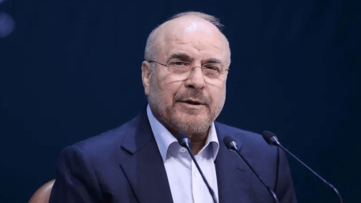 Kryetari i parlamentit të Iranit paralajmëron Trumpin se "i gjithë rajoni do të digjet" Kryetari i parlamentit të Iranit paralajmëron Trumpin se