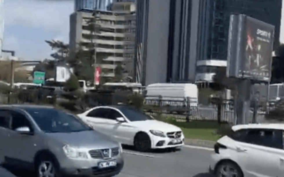 Të shtëna me armë pranë konsullatës izraelite në Stamboll – raportohet për tre të vrarë dhe dy të plagosur