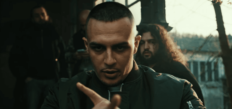 Don Xhoni vjen me këngën e re 