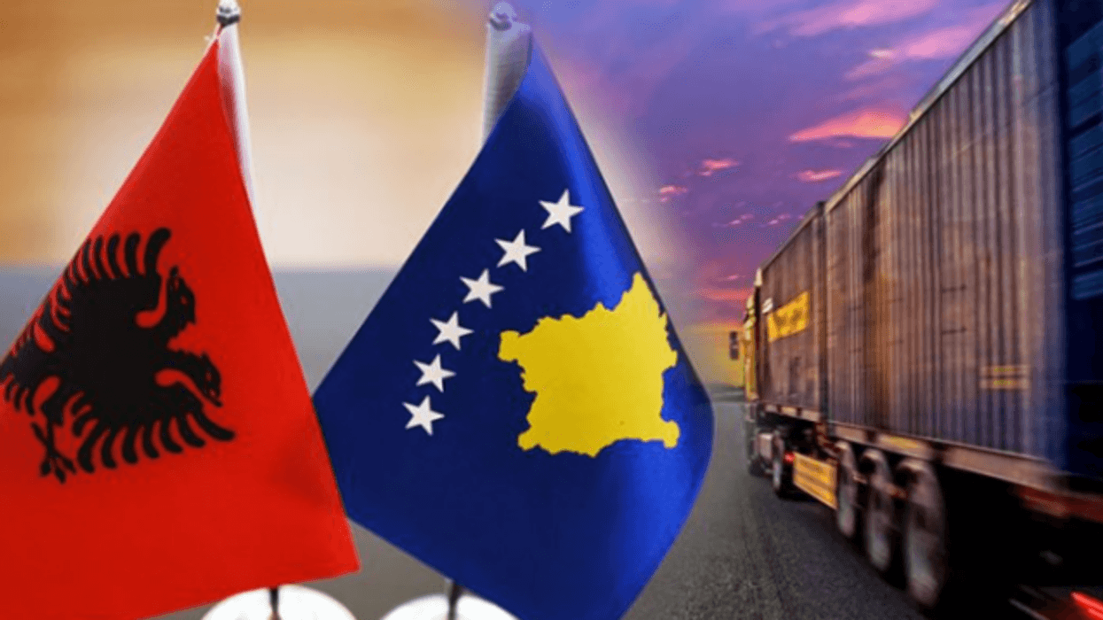 Kapitali kosovar drejt rajonit, ekspertët e ekonomisë kërkojnë stabilitet dhe mbështetje në vend Kapitali kosovar drejt rajonit, ekspertët e ekonomisë kërkojnë stabilitet dhe mbështetje në vend