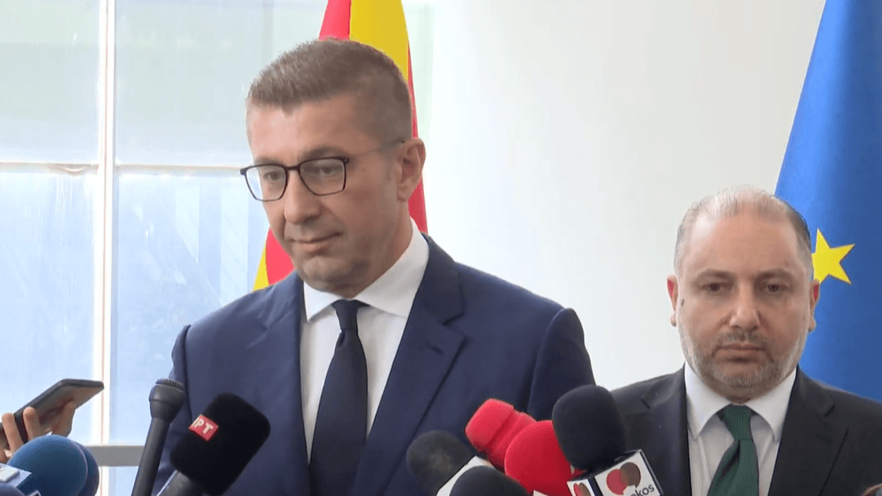 Mickoski: Nëse Gruevski shfaqet në Maqedoni, do të dërgohet për vuajtje të dënimit me burg Mickoski: Nëse Gruevski shfaqet në Maqedoni, do të dërgohet për vuajtje të dënimit me burg