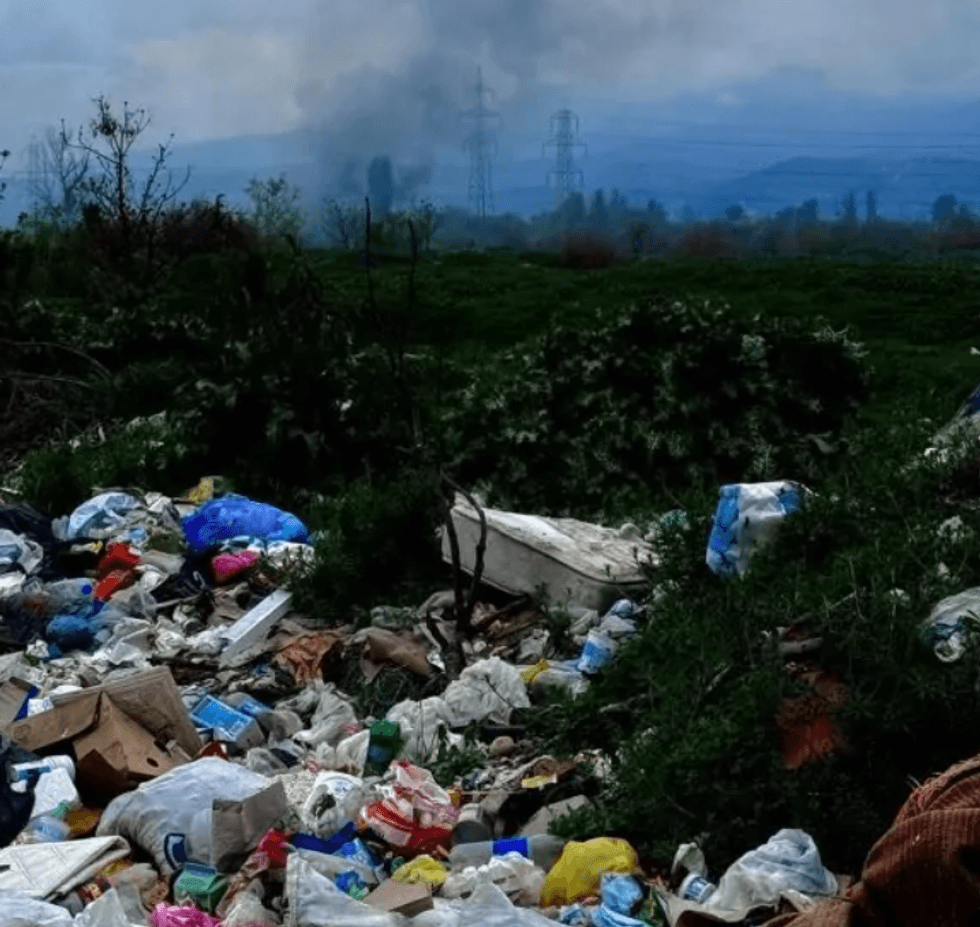 Digjet sërish deponia “Vardarishte” Shoqatat reagojnë për ndotjen e ajrit në Shkup