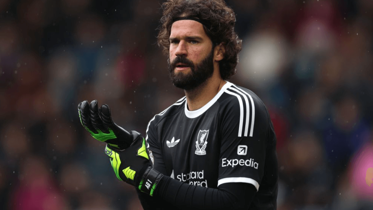 Juventusi synon Alissonin, portieri i Liverpoolit i jep “dritën jeshile”